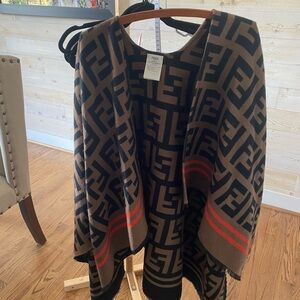 Fendi cape OS